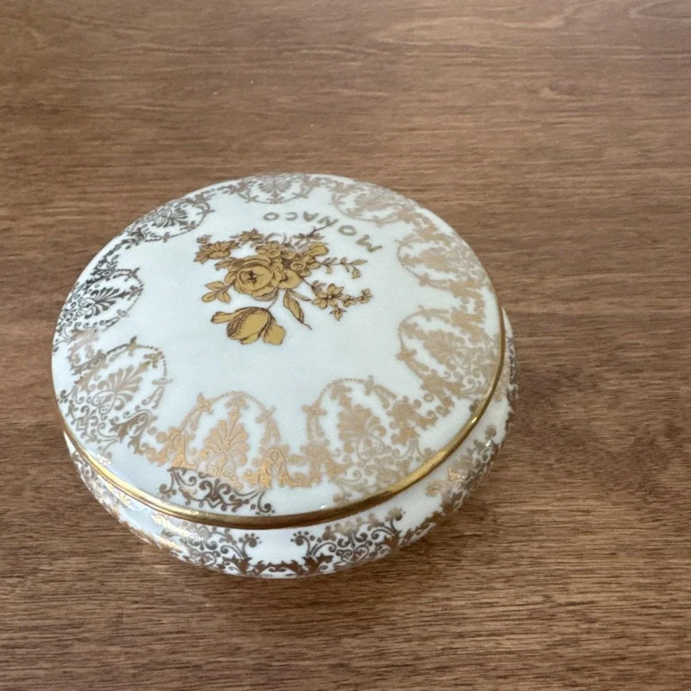Vintage Limoges porcelain trinket box HandPainted Floral Motives W/ Gold Gilding